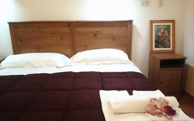 Vatican Rooms Guest House