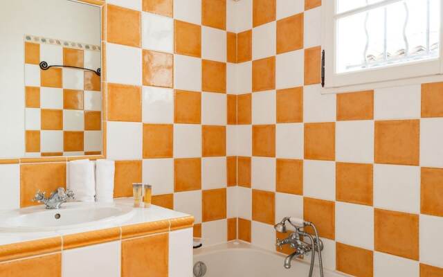 Nice Villa With Dishwasher and Whirlpool, Golfcourse at 1 km