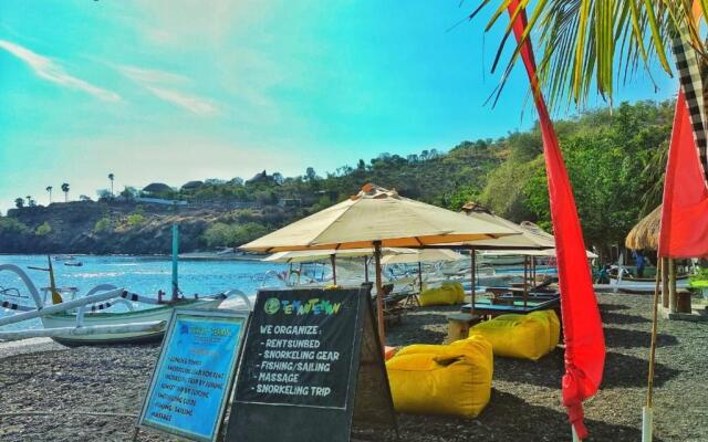COCONUT BEACH BUNGALOWS & WARUNG Exst TemanTeman 2