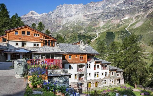 Saint Hubertus Resort