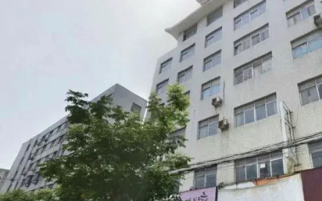 Zhumadian Fukang Business Hotel