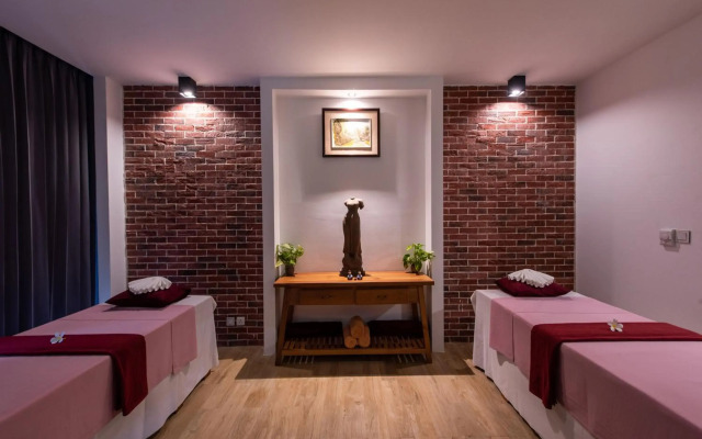 Pacific Premier Resort & Spa