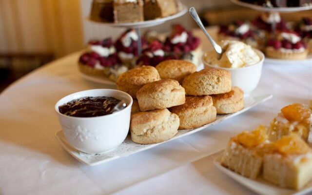 The Glen Yr Afon House Hotel