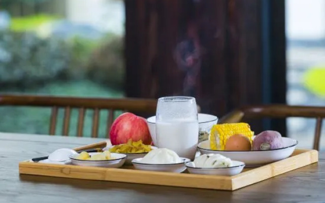 Juhai wisdom hotel in Xitang