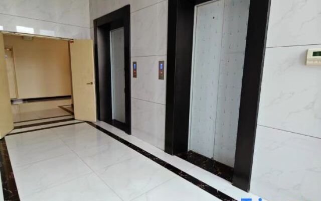 Zhengzhou Zihu Guanlan Fashion Hotel