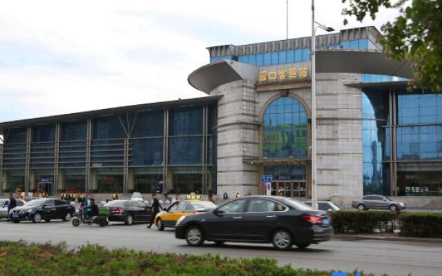 Yingkou Yudingyu Longge Business Hotel 1 (Wanda Plaza)