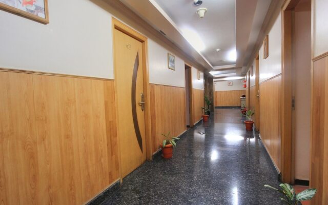 OYO 15781 Shree Adiga Residency