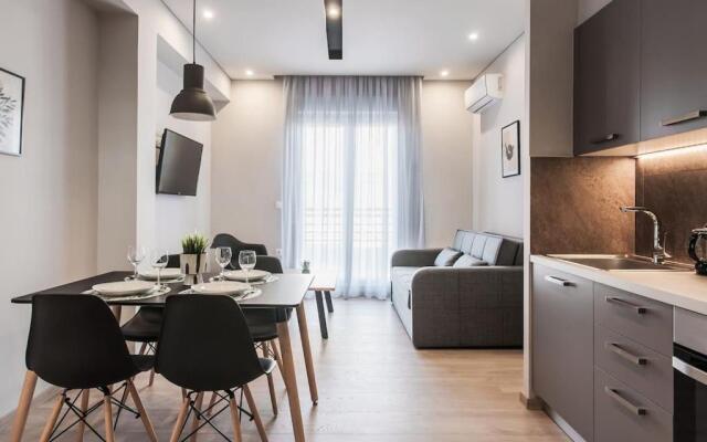 Piraeus Deluxe 2BDR Apt - near metro and port