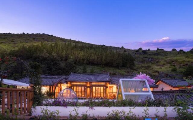 Ruyuan Mansion · Lijiang Naxi Style Garden