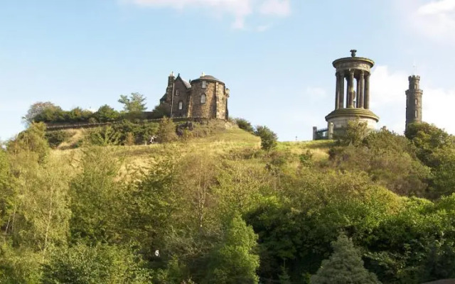 Calton Hill Apartment