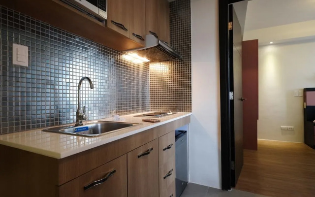 Portovita Tower 2BR 23rd FLR Black Unit W/ Balcony