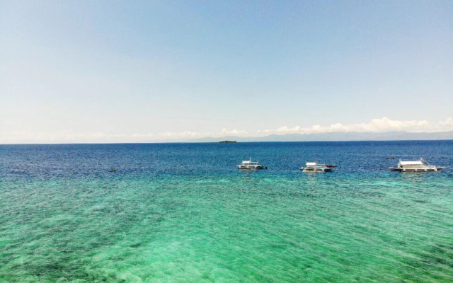 Pescadores Suites Moalboal
