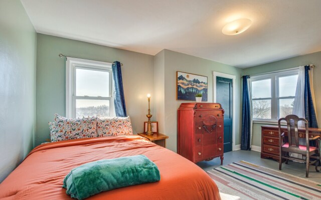 Pet-friendly Pittsburgh Home: 3 Mi to Downtown!