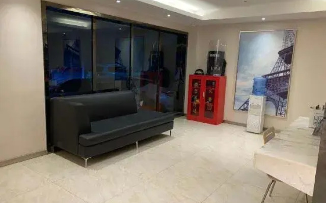 City Comfort Inn Hotel (Kunming South High-Speed Railway Station Baicheng University Town)