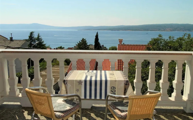 Crikvenica Apartments and Rooms With Sea View