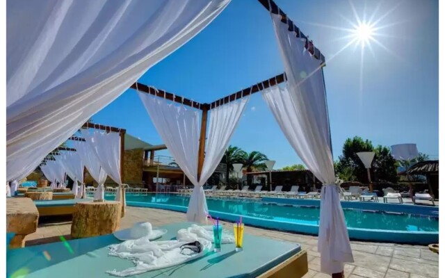 Island Beach Resort - Adults Only