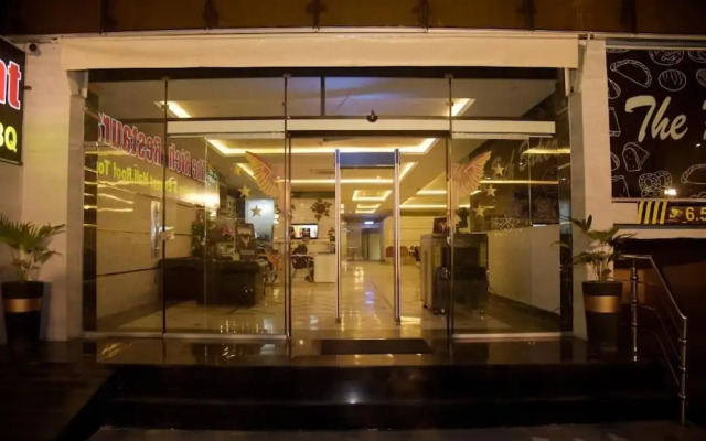 The Rich Hotel & Apartments