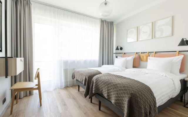 Oru Hub Hotel Tallinn - Handwritten Collection