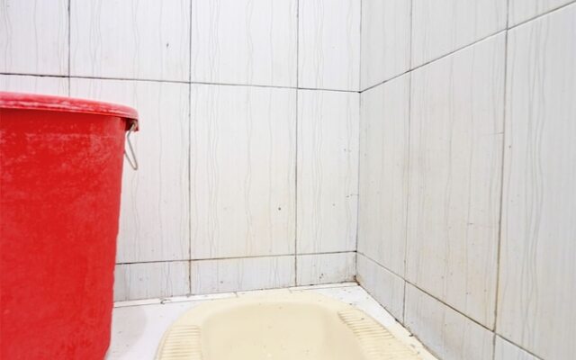 OYO Life 92937 Kost Putri Sarkara Syariah