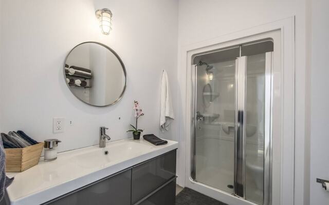 Luxury 2 Bedroom Apartment Downtown Halifax - Free Parking