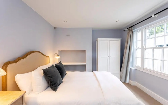 Two Bed Notting Hill Gem