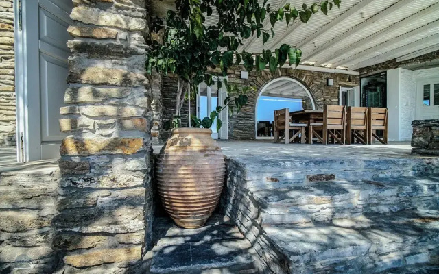Zen Blue Suites Luxury and Nature in Kea