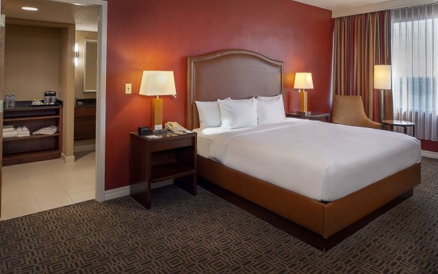 DoubleTree by Hilton Hotel St. Louis - Chesterfield