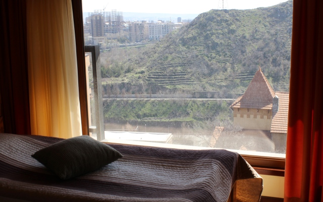 Silk Road Hotel