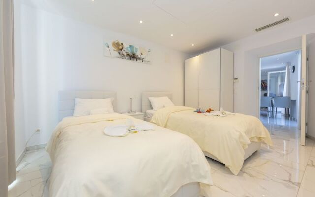 Yellow View Apartment