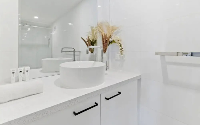 Cozy 1-bed Studio Near Cafes and Shops