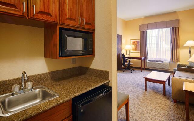 Best Western Plus Executive Hotel & Suites