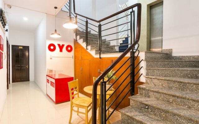 OYO 143 The K9 Central Hotel