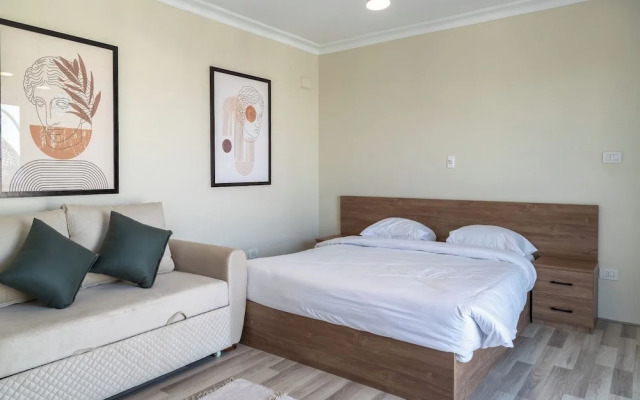 Settle Inn Sodic Eastown Studio