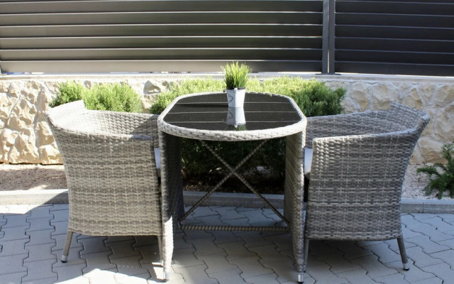 Apartment Relax with Jacuzzi & Garden