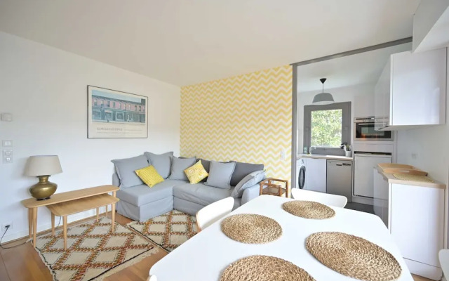 Very Nice Apartment With Balcony - 4p/1br - 600m From the Beach