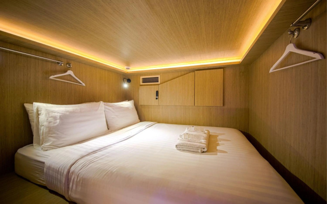 CUBE Boutique Capsule Hotel @ Kampong Glam – Guest Rooms – Singapore