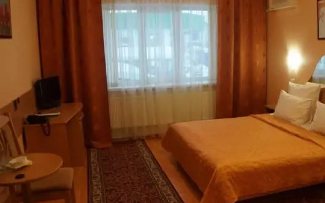 Yolki Hostel