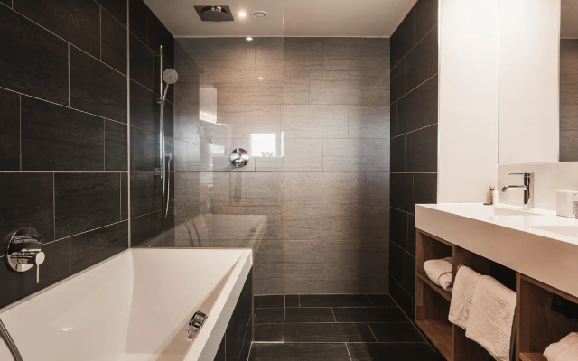 Anthony's Life & Style Hotel