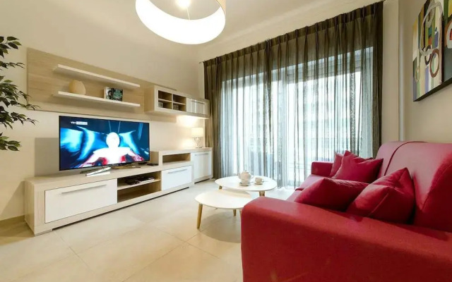 Luxury Apartment With Pool and Terrace, Top Location