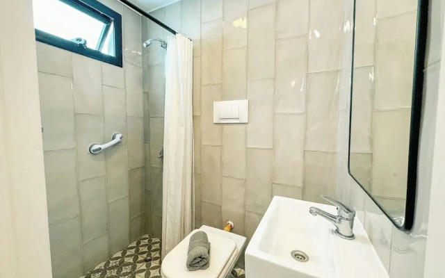 Spacious Penthouse in excellent Area by BT Homes