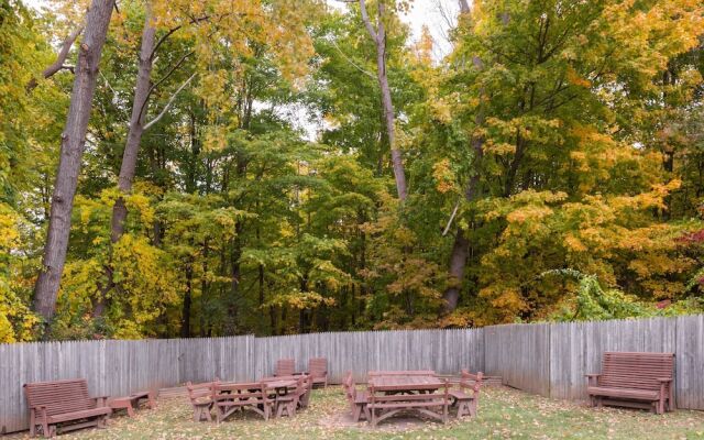 Days Inn by Wyndham Lenox MA