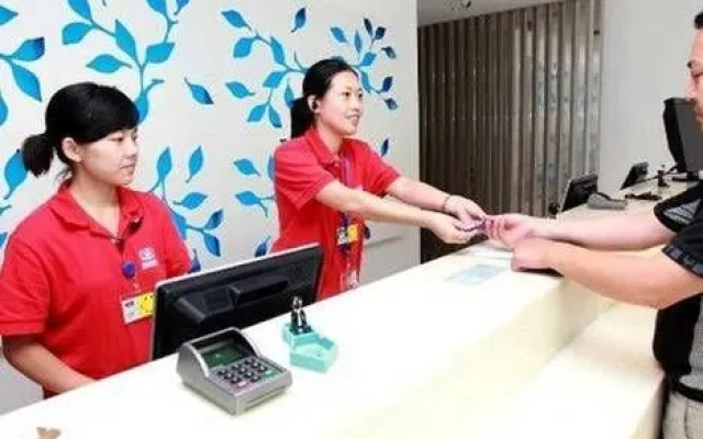 Hanting Hotel Shanghai Luoshan Road Metro Station