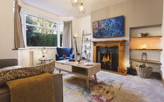 Ellerthwaite Place Getaway with Hot Tub