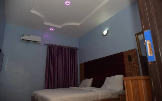 Dorakings Hotel