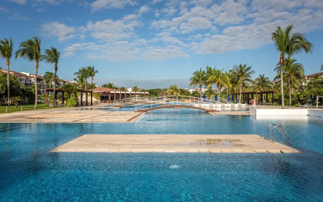 Casa Alma 2 Bedroom Apts by RedAwning