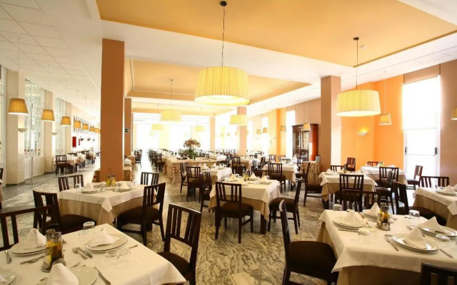 Gran Hotel Aqualange - Balneario de Alange