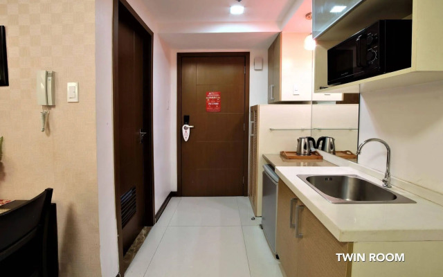 Zen Rooms Sunshine City Suites