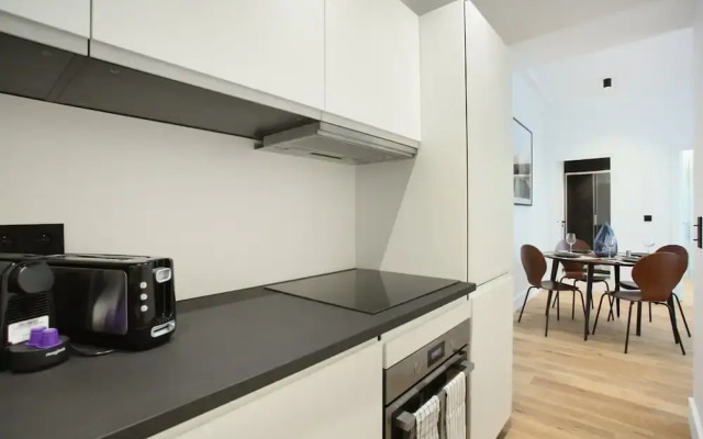 Superb Haussmanian Apartment Palais Royal