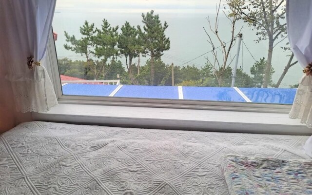 Namhae Baramundeok Pension