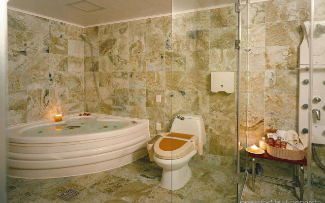 Tourist Hotel June
